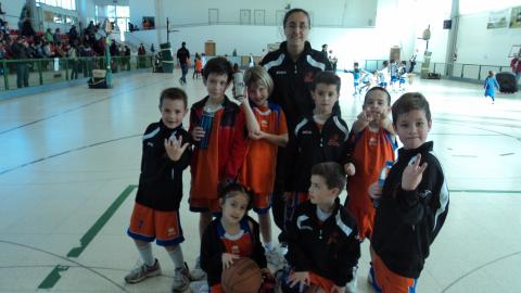 Equip de l'escola de bàsquet del Club Bàsquet Bellpuig