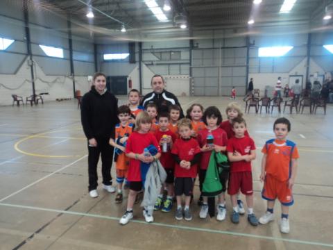 L'equip de l'escola del Club Bàsquet Bellpuig a la trobada d'Agramunt