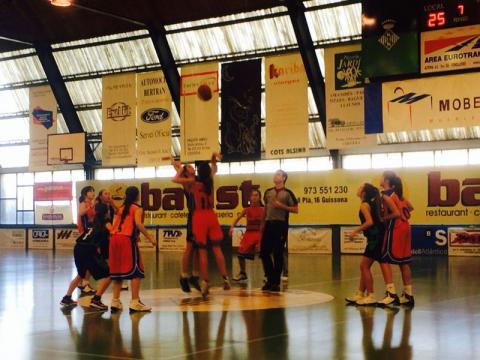 Primera victoria a Interterritorial. Infantil Femení Club Bàsquet Bellpuig