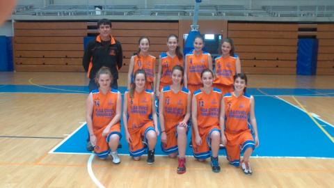 Les jugadores del Club Bàsquet Bellpuig de Categoria Infantil Femení es preparen per jugar amb el CB Tarragona